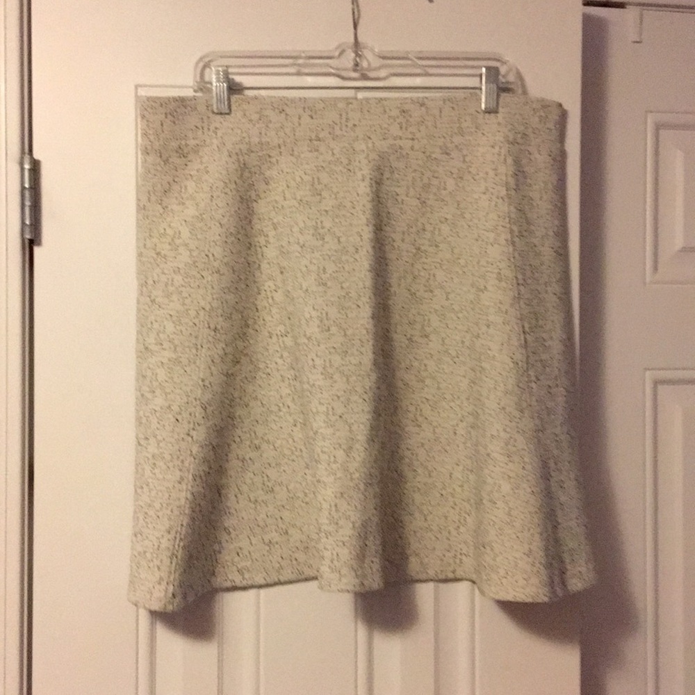 2/$25 Ann Taylor Skirt